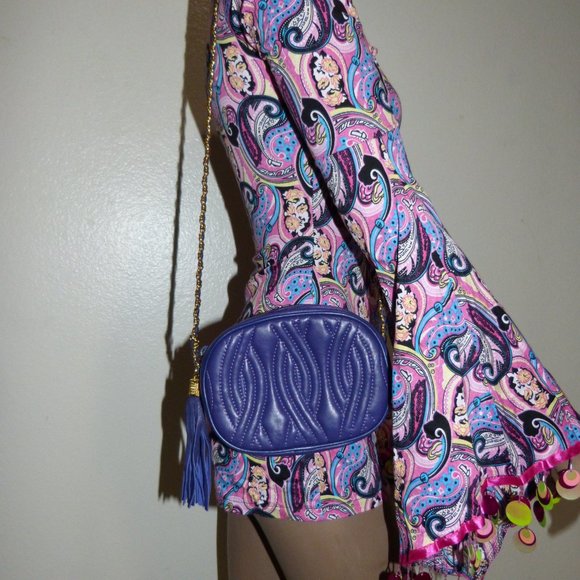 L J SIMONE QUILTED LEATHER BAG. LIKE NEW - Picture 4 of 11